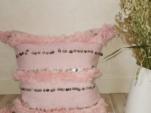Housse de coussin berbère rose