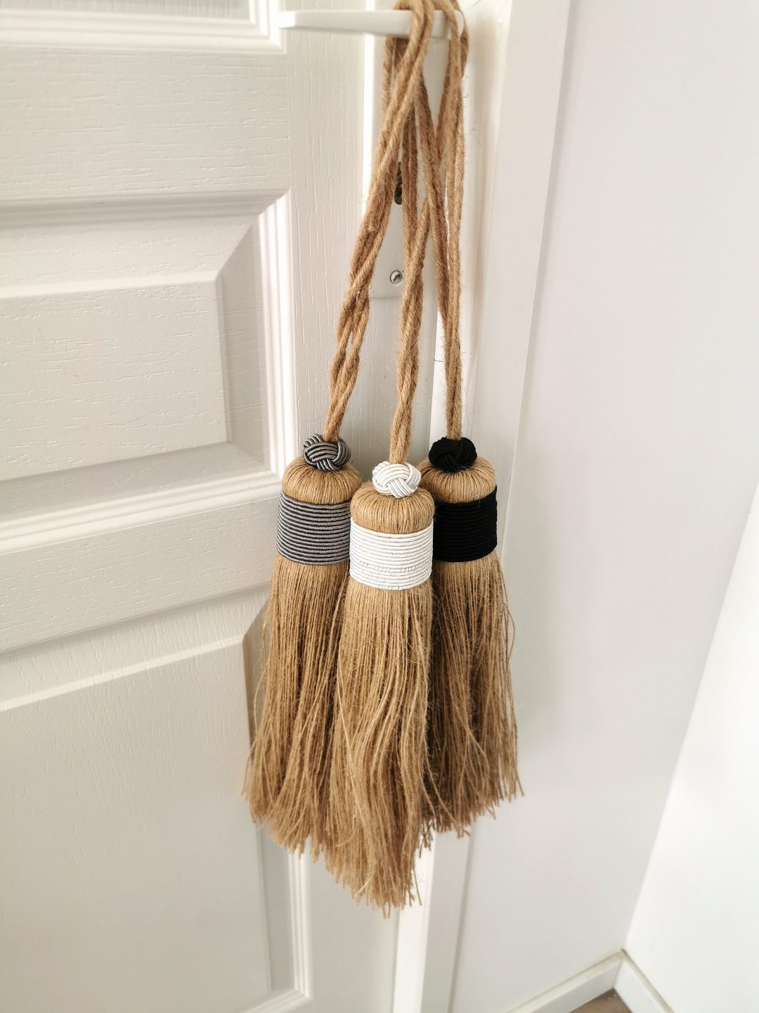 Pompon en jute gris