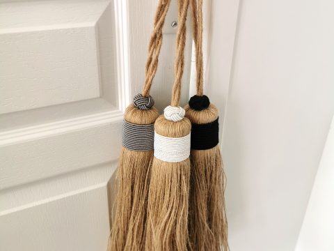 Pompons