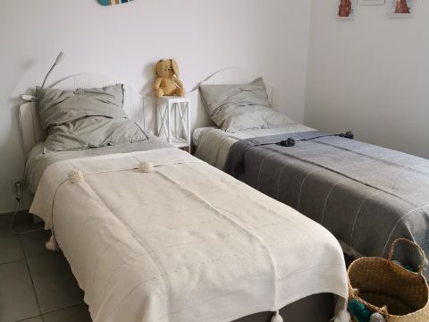 Plaid GRIS avec fils argentés